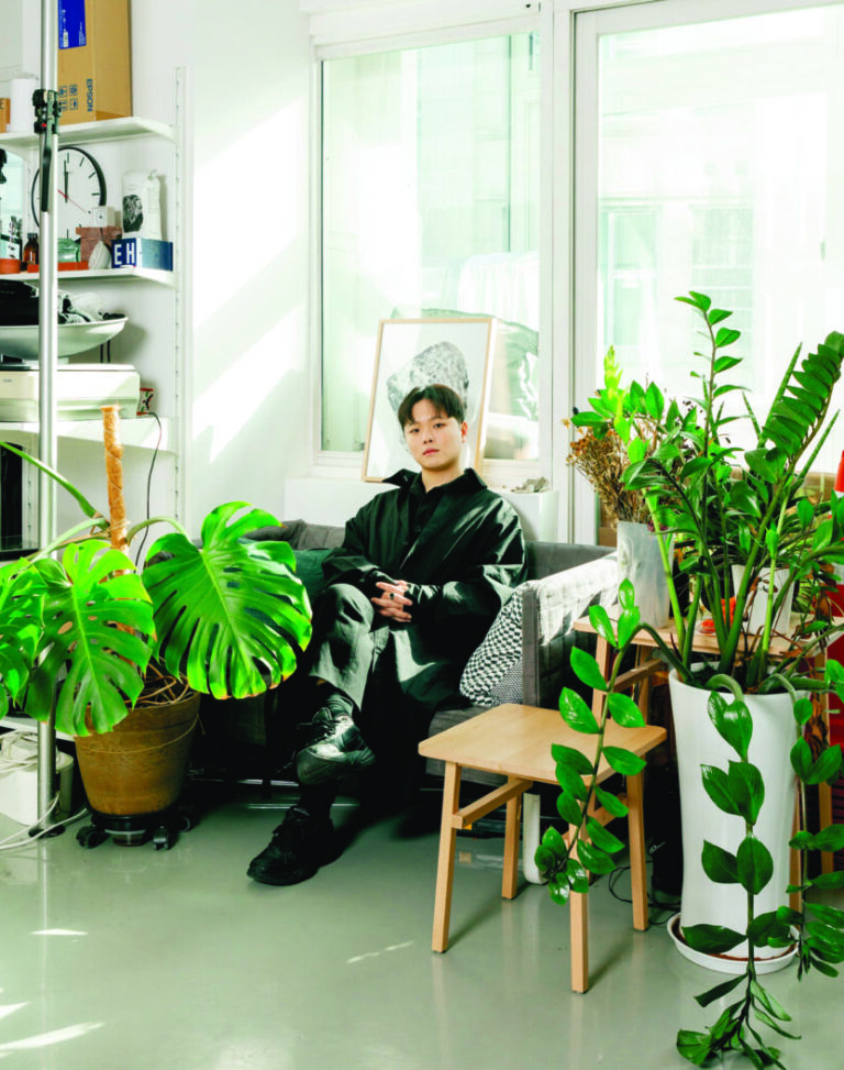 포스터와 웹사이트를 저글링하다 빠른손