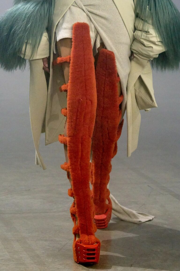 따뜻해야 예쁘다. 너도 그렇다!