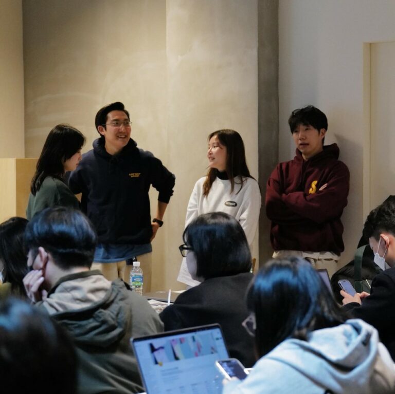 서비스센터, 베르크 로스터스 디자인 1.0에서 2.0까지 ①