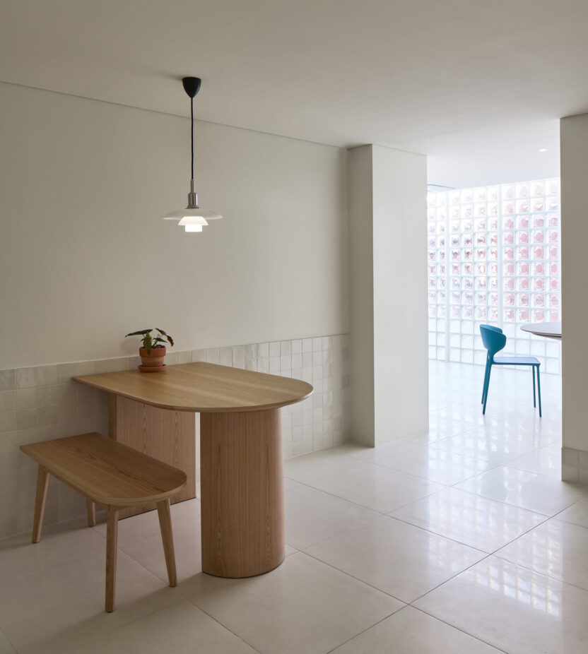 벽돌집의 투명한 변신, Mews Glass House 4 221102 Heech SLH 42