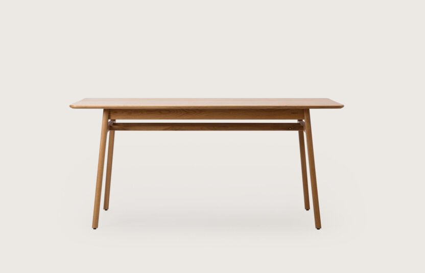 13년 차 스튜디오가 성장을 위해 선택한 것, 스탠다드에이 10 Dining Table 03 o front 2022 1920x1233 1