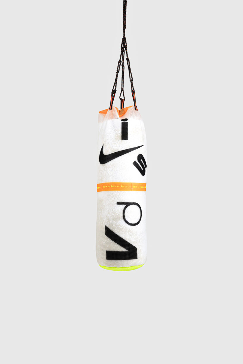 협업의 아이콘으로, 디자이너 김하늘 13 TPU Punching Bag 30kg 1