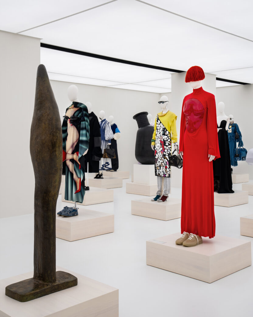 로에베의 <크래프티드 월드> 4 LOEWE 2024 SHANGHAI EXHIBITION 1