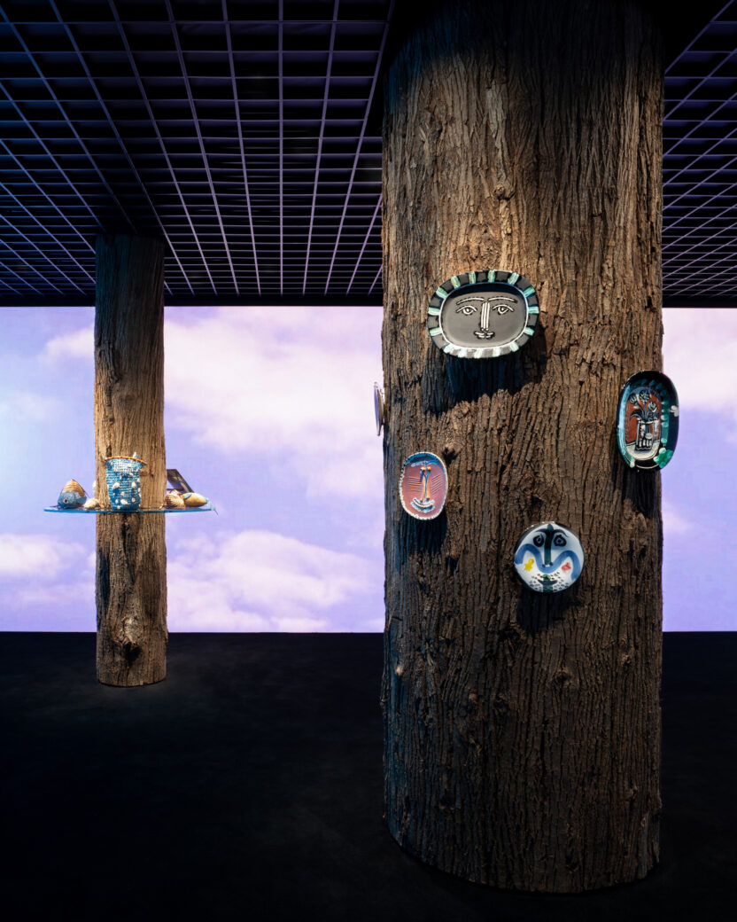 로에베의 <크래프티드 월드> 7 LOEWE 2024 SHANGHAI EXHIBITION 10