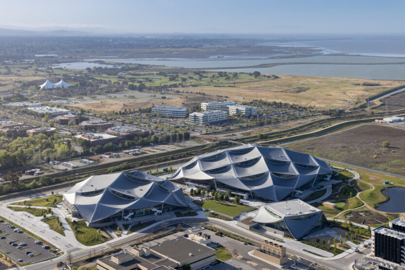 브랜드 첫인상을 결정하는 HQ 건축 디자인 4 10 google bay view big plus heatherwick studio 14