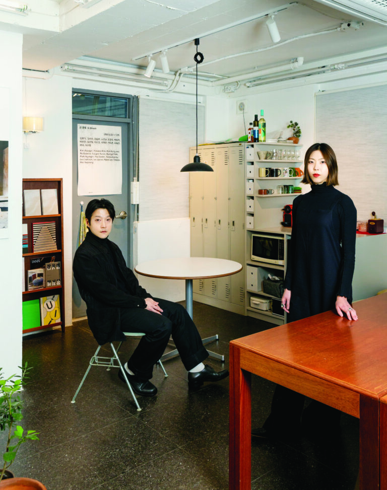 이미지로 만든 그래픽 시 프론트도어