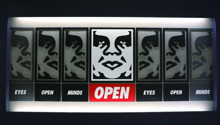 〈셰퍼드 페어리, 행동하라!Eyes Open, Minds Open〉전