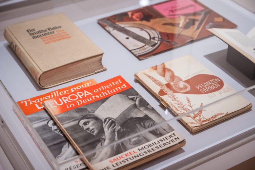 바우하우스의 흑역사를 조명한 3개의 전시 6 9 Bauhaus und National Socialism Klassik Stiftung Weimar