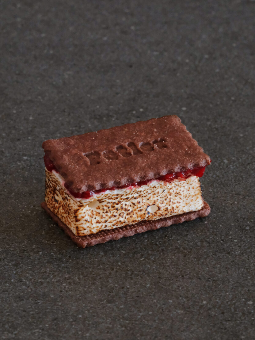 코사이어티의 새로운 F&B 브랜드, 포틀러 3 2 메뉴 스모어클래식 cocoa raspberry