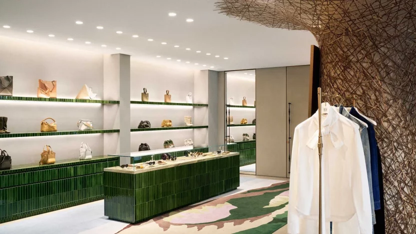 로에베가 선사하는 수집가의 집, 까사 로에베 서울 8 LOEWE 2024 STORE OPENING CASA SEOUL RGB CROPPED 2880X1620 4