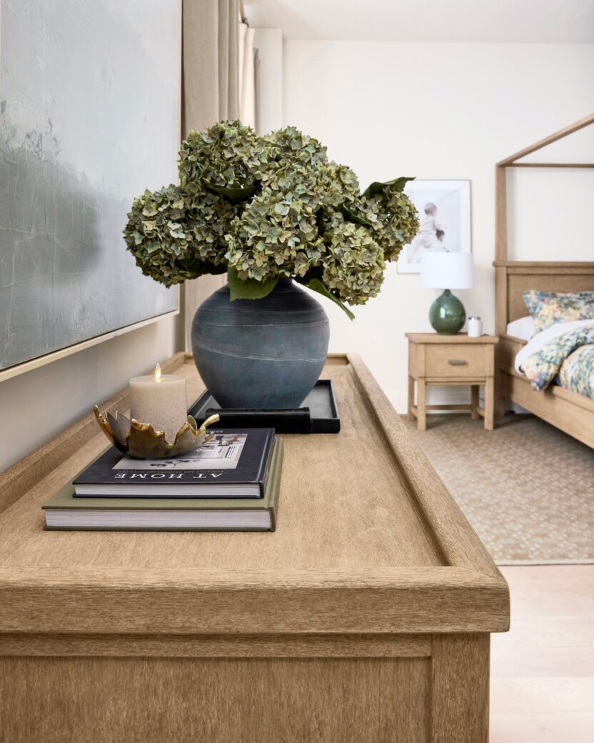이동이 불편한 사람들의 일상 생활을 돕는 가구 디자인 9 Pottery Barn 9