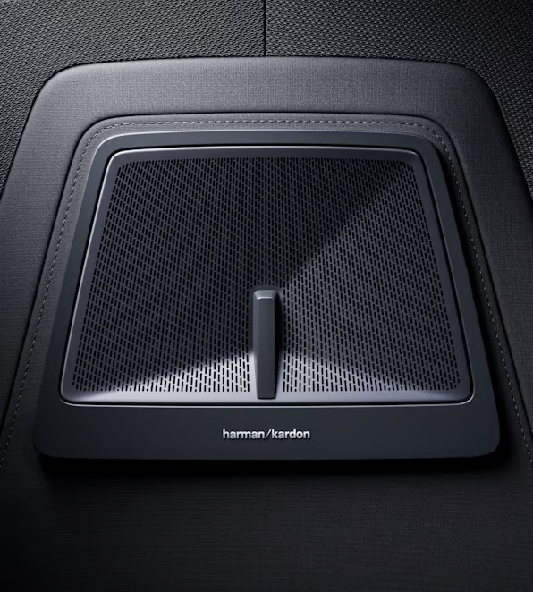 스마트한 주행 경험을 디자인하다 5 1698845487 01 1 polestar 4 upgrades plus harman kardon d
