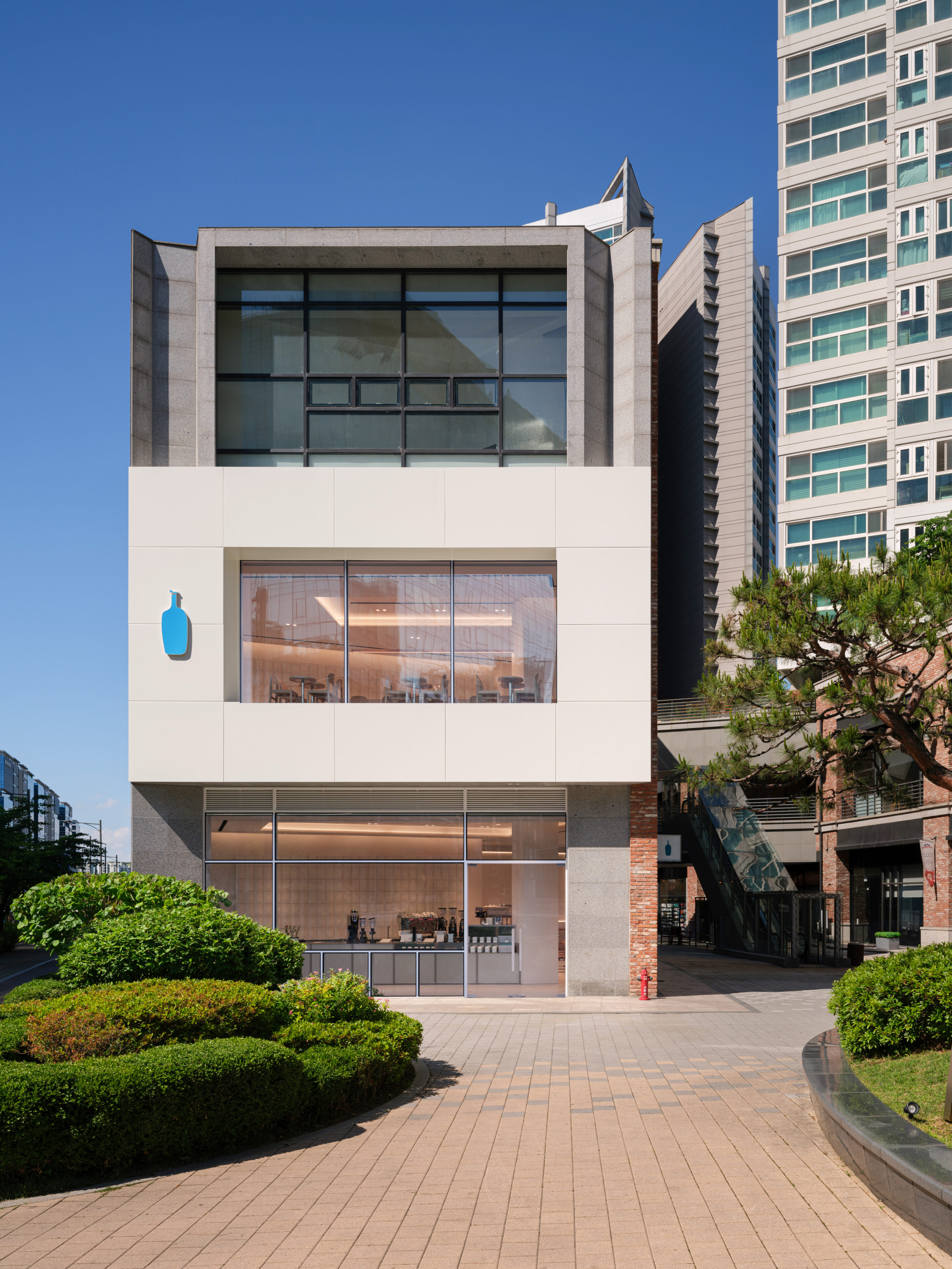 쉼을 위한 넉넉한 여백, 블루보틀 판교점 1 BLUE BOTTLE 001 2 1