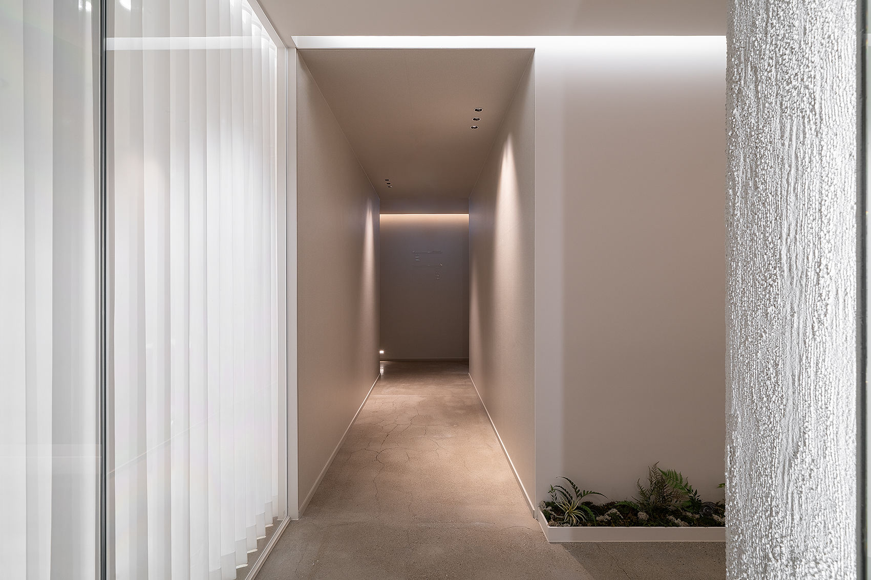 빛을 활용한 공간의 깊이감 2 DSC06785 HDR