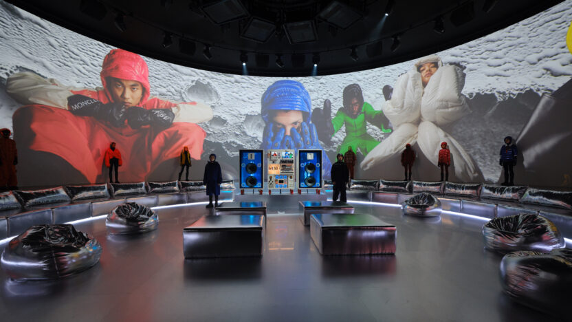 창조성을 탐구하는 여정, 시티 오브 지니어스 1 THE CITY OF GENIUS SPACES WITH MODELS AND PRODUCT FOCUS 7
