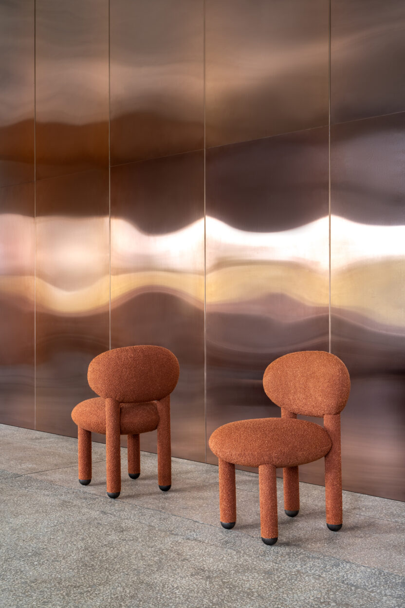공간에 대한 철학을 품은 의자 7 Flock chair CS2 by NOOM 54