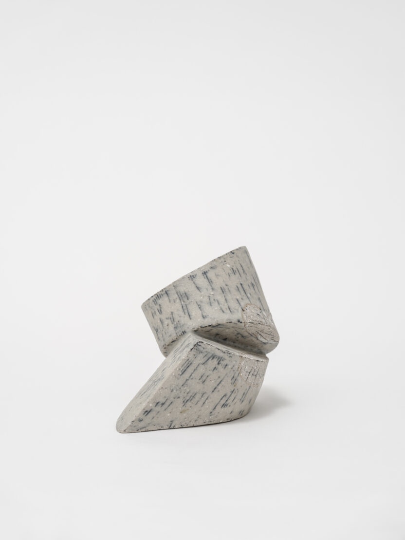 헬싱키 창작 허브 '로칼'이 반한 한국의 공예·디자인은? 11 Loaves 01 16x9x15h mixed clay 1280 oxidation firing 2023 1