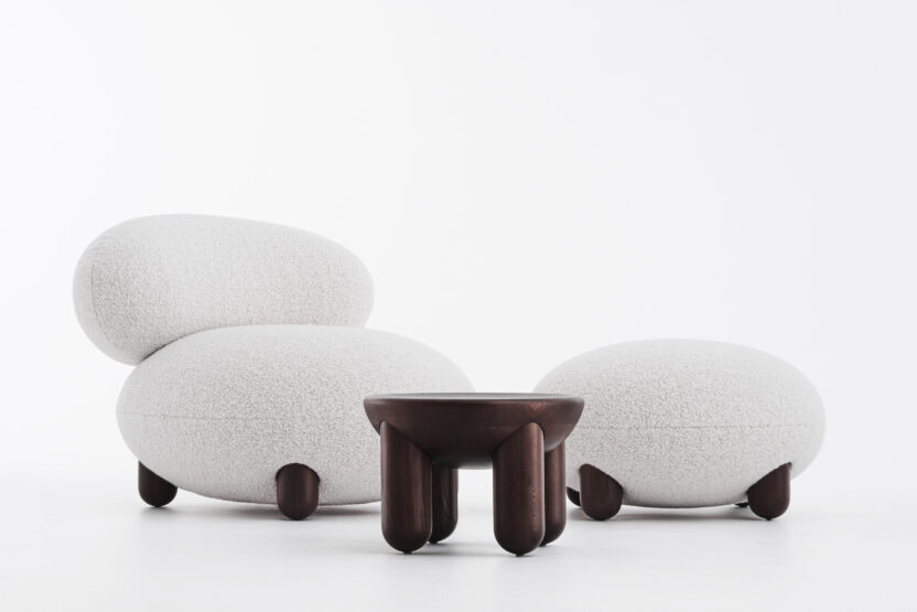 공간에 대한 철학을 품은 의자 1 Lounge Chair Flock by NOOM 30