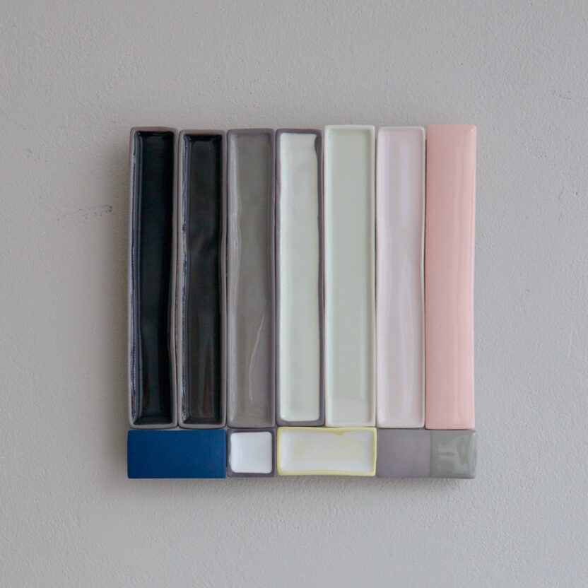 핀란드 디자이너 5인이 손으로 빚은 창작 세계 7 Nathalie Lautenbacher MORNING Aamu 180x180mm 2024