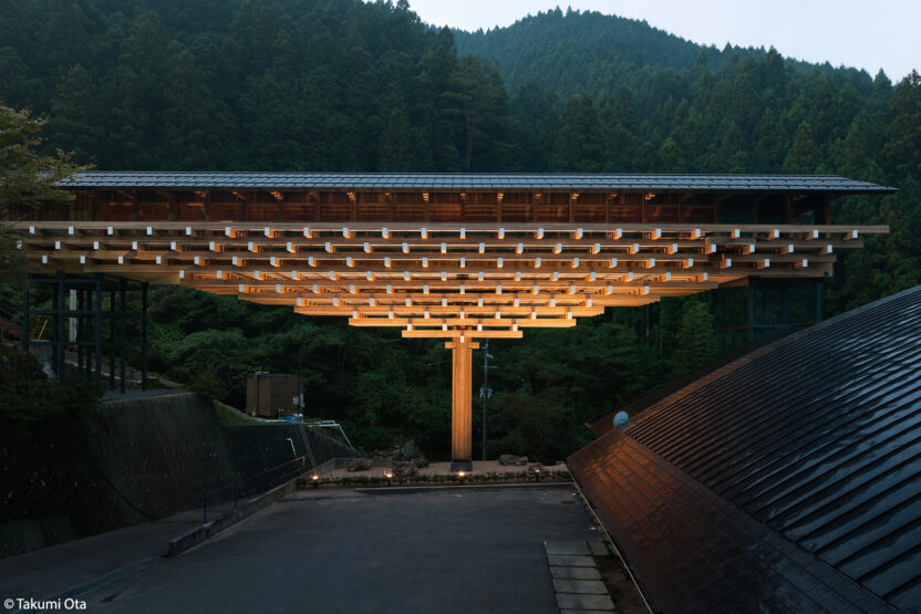 올해의 DFA 디자이너 수상자는? 4 To designhouse 2010 Yusuhara Wooden Bridge Museum cTakumi Ota L 1
